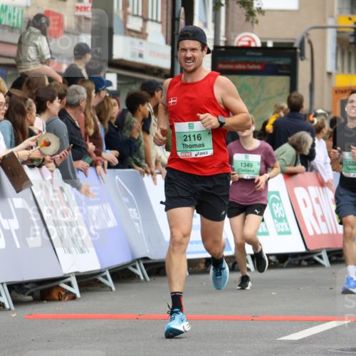 21.09.2025 - PSD Bank Halbmarathon Strokosch-Dieckow http://msf.ph/oto/8943846 21.09.2025 11:41:22 Ziel 1349, 1435, 1775, 1776, 1786, 1886, 2083, 2116, 2443, 3911, 4026 meine-sportfotos.de