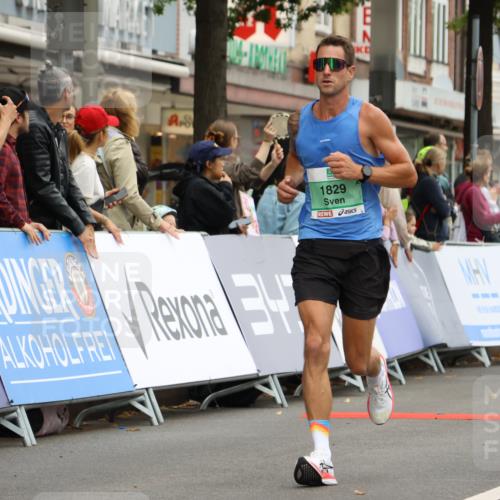 21.09.2025 - PSD Bank Halbmarathon Strokosch-Dieckow http://msf.ph/oto/8943874 21.09.2025 11:20:41 Ziel 1440, 1829 meine-sportfotos.de