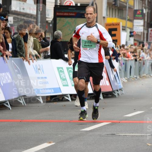 21.09.2025 - PSD Bank Halbmarathon Strokosch-Dieckow http://msf.ph/oto/8943886 21.09.2025 11:41:33 Ziel 1349, 1399, 1765, 1786, 1886, 1887, 2083, 2111, 2231, 2443, 3895 meine-sportfotos.de