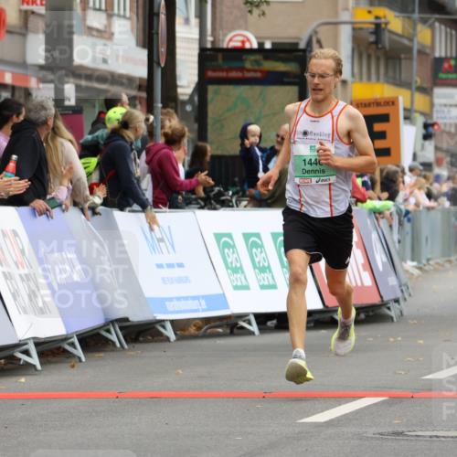 21.09.2025 - PSD Bank Halbmarathon Strokosch-Dieckow http://msf.ph/oto/8943888 21.09.2025 11:20:45 Ziel 1440, 1829, 1837 meine-sportfotos.de