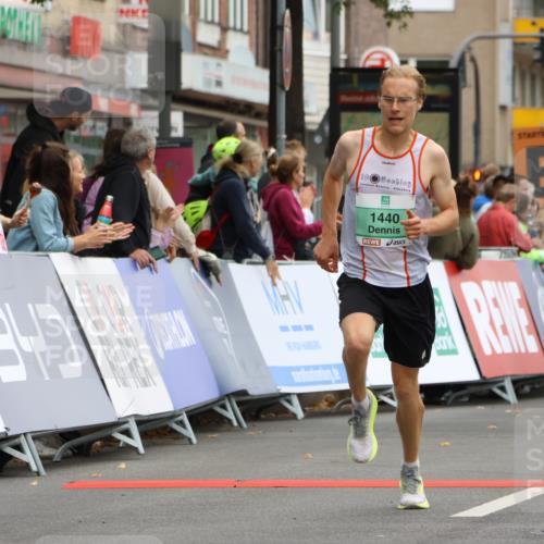 21.09.2025 - PSD Bank Halbmarathon Strokosch-Dieckow http://msf.ph/oto/8943907 21.09.2025 11:20:45 Ziel 1440, 1829, 1837 meine-sportfotos.de