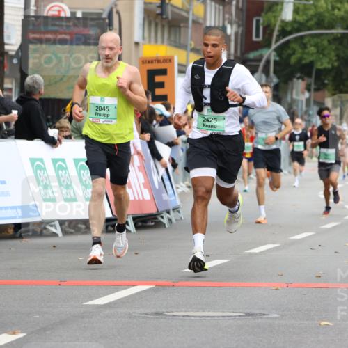 21.09.2025 - PSD Bank Halbmarathon Strokosch-Dieckow http://msf.ph/oto/8943923 21.09.2025 11:41:59 Ziel 1484, 1518, 2045, 2425 meine-sportfotos.de