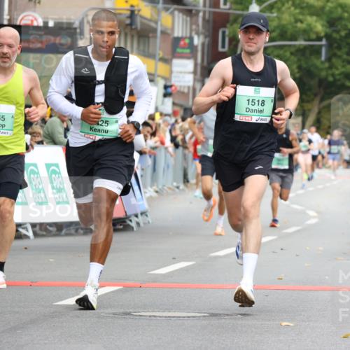 21.09.2025 - PSD Bank Halbmarathon Strokosch-Dieckow http://msf.ph/oto/8943932 21.09.2025 11:42:00 Ziel 1484, 1518, 1801, 2045, 2425 meine-sportfotos.de