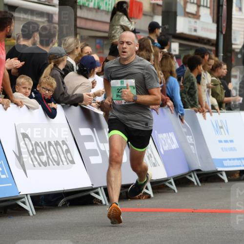 21.09.2025 - PSD Bank Halbmarathon Strokosch-Dieckow http://msf.ph/oto/8943956 21.09.2025 11:42:17 Ziel 1363, 1899, 2224, 2278, 2380, 3928, 4048 meine-sportfotos.de