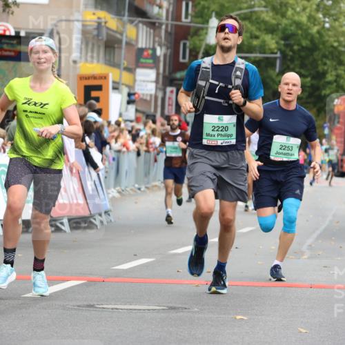 21.09.2025 - PSD Bank Halbmarathon Strokosch-Dieckow http://msf.ph/oto/8943976 21.09.2025 11:42:27 Ziel 1058, 1068, 1899, 1995, 2220, 2253, 2281, 2380, 3928, 3930, 4048 meine-sportfotos.de