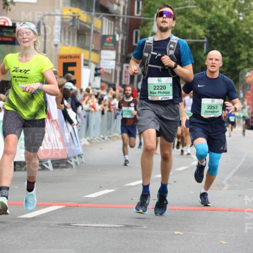 21.09.2025 - PSD Bank Halbmarathon Strokosch-Dieckow http://msf.ph/oto/8943978 21.09.2025 11:42:27 Ziel 1058, 1068, 1899, 1995, 2220, 2253, 2281, 2380, 3928, 3930, 4048 meine-sportfotos.de