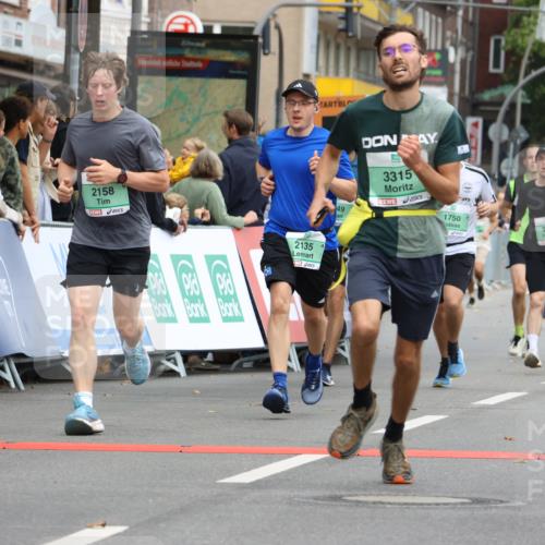 21.09.2025 - PSD Bank Halbmarathon Strokosch-Dieckow http://msf.ph/oto/8944014 21.09.2025 11:42:46 Ziel 1090, 1749, 1750, 2123, 2135, 2158, 2174, 2207, 2369, 3315 meine-sportfotos.de