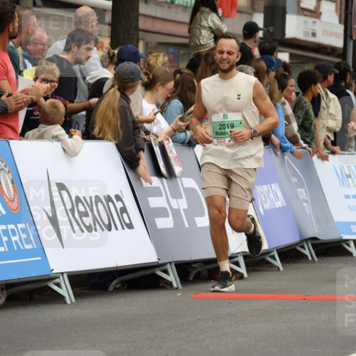 21.09.2025 - PSD Bank Halbmarathon Strokosch-Dieckow http://msf.ph/oto/8944060 21.09.2025 11:43:01 Ziel 1555, 2019, 2100, 2157, 2178, 2202, 2265, 2369, 2995 meine-sportfotos.de