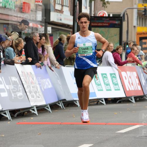 21.09.2025 - PSD Bank Halbmarathon Strokosch-Dieckow http://msf.ph/oto/8944071 21.09.2025 11:23:04 Ziel 1237, 1455, 1840 meine-sportfotos.de