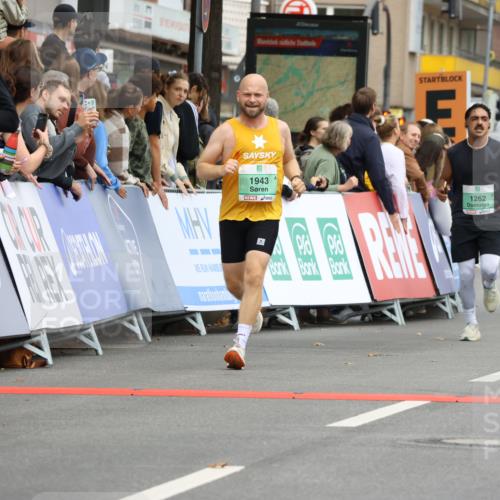 21.09.2025 - PSD Bank Halbmarathon Strokosch-Dieckow http://msf.ph/oto/8944084 21.09.2025 11:43:13 Ziel 1262, 1264, 1555, 1804, 1856, 1943, 2027, 2154, 2240, 2265 meine-sportfotos.de