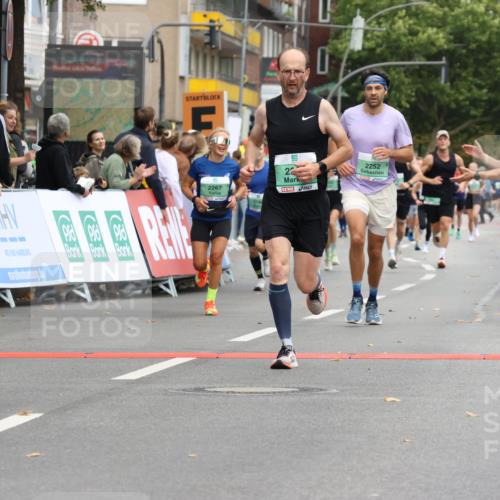 21.09.2025 - PSD Bank Halbmarathon Strokosch-Dieckow http://msf.ph/oto/8944101 21.09.2025 11:43:24 Ziel 1262, 1336, 1804, 1856, 1943, 2027, 2154, 2208, 2252, 2267, 3188, 3920 meine-sportfotos.de