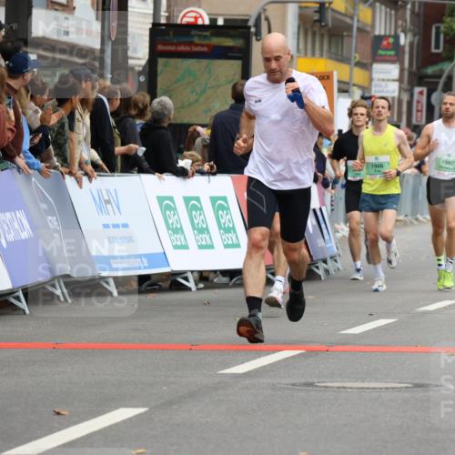 21.09.2025 - PSD Bank Halbmarathon Strokosch-Dieckow http://msf.ph/oto/8944214 21.09.2025 11:44:14 Ziel 1020, 1091, 1146, 1329, 1806, 1966, 1981, 1997, 2081, 2173, 2386, 3023, 4057 meine-sportfotos.de