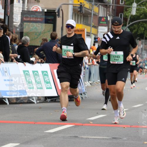 21.09.2025 - PSD Bank Halbmarathon Strokosch-Dieckow http://msf.ph/oto/8944256 21.09.2025 11:44:25 Ziel 1020, 1743, 1839, 1966, 1997, 2173, 2184, 2188, 2351, 2386, 3923 meine-sportfotos.de
