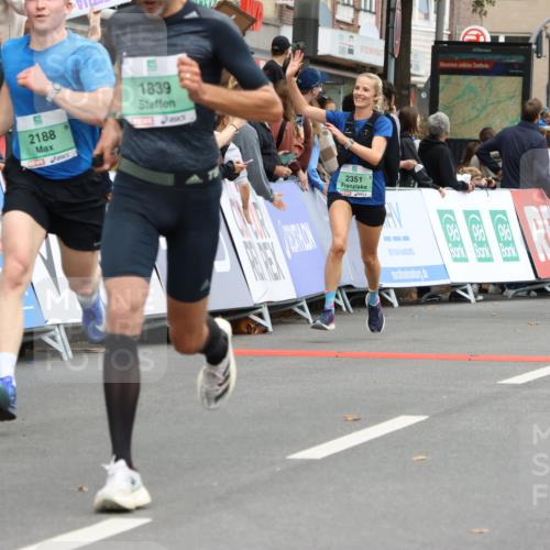 21.09.2025 - PSD Bank Halbmarathon Strokosch-Dieckow http://msf.ph/oto/8944266 21.09.2025 11:44:30 Ziel 1020, 1743, 1798, 1839, 2184, 2188, 2351, 2386, 3923 meine-sportfotos.de