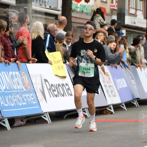 21.09.2025 - PSD Bank Halbmarathon Strokosch-Dieckow http://msf.ph/oto/8944333 21.09.2025 11:44:48 Ziel 1554, 2303, 2308 meine-sportfotos.de