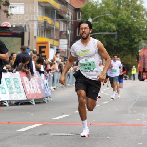 21.09.2025 - PSD Bank Halbmarathon Strokosch-Dieckow http://msf.ph/oto/8944354 21.09.2025 11:46:33 Ziel 1321, 1583, 2112, 2391, 2791, 2919 meine-sportfotos.de
