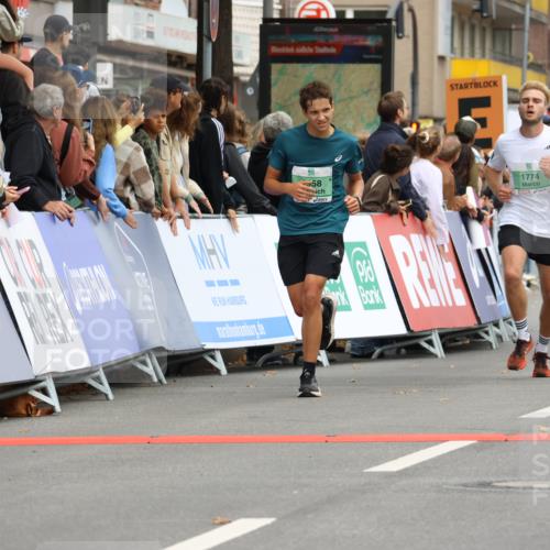 21.09.2025 - PSD Bank Halbmarathon Strokosch-Dieckow http://msf.ph/oto/8944370 21.09.2025 11:45:03 Ziel 1722, 1728, 1774, 1958, 2171, 2501, 2605, 3925 meine-sportfotos.de