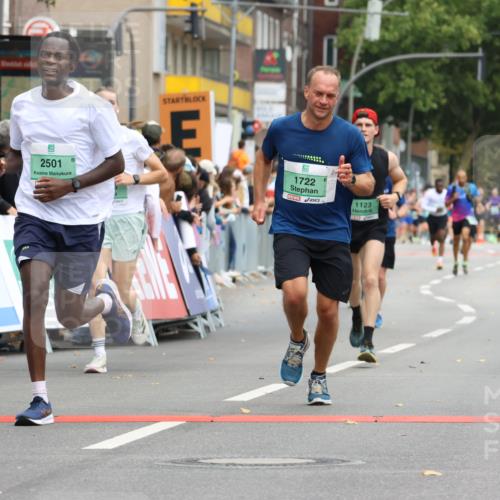 21.09.2025 - PSD Bank Halbmarathon Strokosch-Dieckow http://msf.ph/oto/8944391 21.09.2025 11:45:08 Ziel 1123, 1722, 1774, 1958, 2136, 2501, 3024, 3925 meine-sportfotos.de