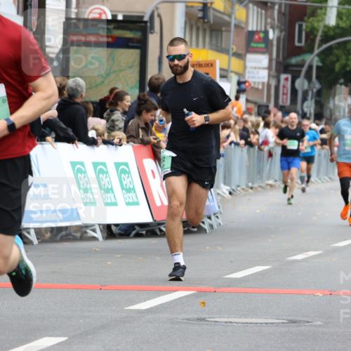 21.09.2025 - PSD Bank Halbmarathon Strokosch-Dieckow http://msf.ph/oto/8944451 21.09.2025 11:47:11 Ziel 1401, 1403, 1965, 2232, 2478 meine-sportfotos.de