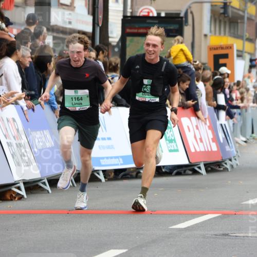 21.09.2025 - PSD Bank Halbmarathon Strokosch-Dieckow http://msf.ph/oto/8944478 21.09.2025 11:47:29 Ziel 1164, 1530, 2049, 2234, 2522, 2570, 2971, 3389 meine-sportfotos.de