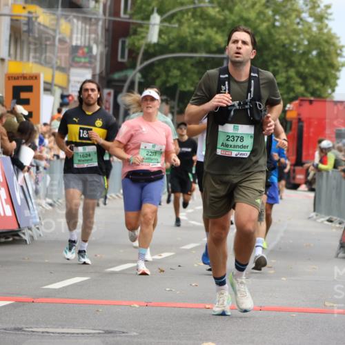 21.09.2025 - PSD Bank Halbmarathon Strokosch-Dieckow http://msf.ph/oto/8944537 21.09.2025 11:48:11 Ziel 1067, 1311, 1529, 1624, 2230, 2259, 2293, 2378, 2880, 3169, 3921, 3926, 4054 meine-sportfotos.de