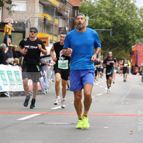 21.09.2025 - PSD Bank Halbmarathon Strokosch-Dieckow http://msf.ph/oto/8944546 21.09.2025 11:48:19 Ziel 1311, 1529, 1624, 1942, 2259, 2293, 2378, 2880, 3169, 3921, 3926 meine-sportfotos.de
