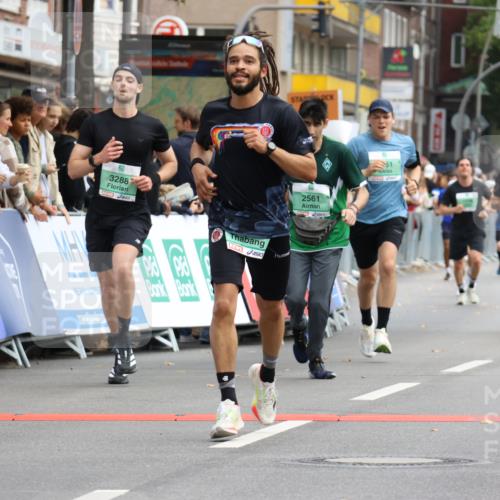 21.09.2025 - PSD Bank Halbmarathon Strokosch-Dieckow http://msf.ph/oto/8944553 21.09.2025 11:48:26 Ziel 1234, 1942, 2182, 2259, 2551, 2561, 3288, 3921 meine-sportfotos.de