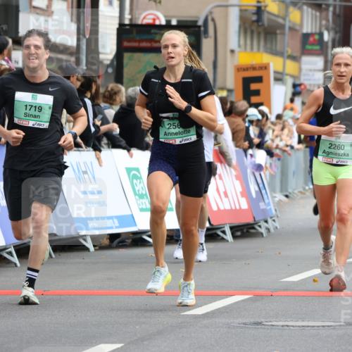 21.09.2025 - PSD Bank Halbmarathon Strokosch-Dieckow http://msf.ph/oto/8944572 21.09.2025 11:48:35 Ziel 1234, 1719, 2182, 2260, 2415, 2421, 2551, 2561, 2564, 3088, 3288 meine-sportfotos.de