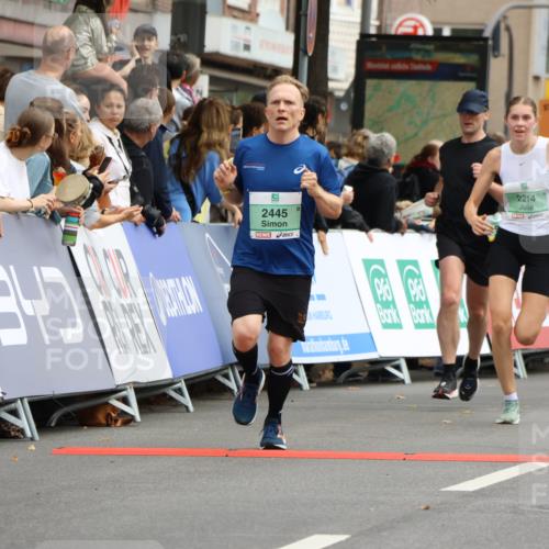 21.09.2025 - PSD Bank Halbmarathon Strokosch-Dieckow http://msf.ph/oto/8944585 21.09.2025 11:48:43 Ziel 1129, 1271, 1719, 1983, 1987, 2004, 2053, 2106, 2214, 2260, 2415, 2419, 2421, 2438, 2445, 2564, 3088 meine-sportfotos.de