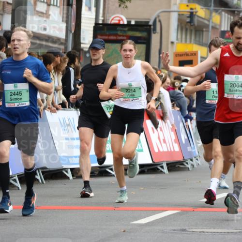 21.09.2025 - PSD Bank Halbmarathon Strokosch-Dieckow http://msf.ph/oto/8944588 21.09.2025 11:48:44 Ziel 1129, 1271, 1719, 1983, 1987, 2004, 2053, 2106, 2214, 2260, 2415, 2419, 2421, 2438, 2445, 2564, 3088 meine-sportfotos.de