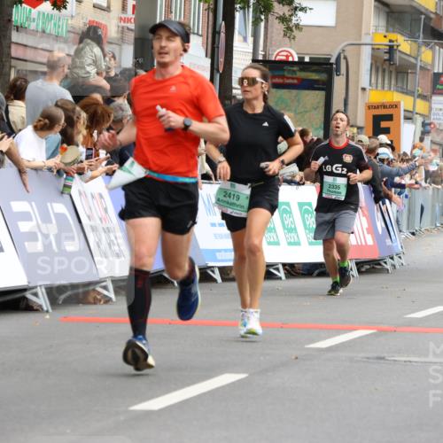 21.09.2025 - PSD Bank Halbmarathon Strokosch-Dieckow http://msf.ph/oto/8944604 21.09.2025 11:48:49 Ziel 1129, 1271, 1983, 1987, 2004, 2053, 2106, 2214, 2307, 2335, 2419, 2438, 2445, 2777 meine-sportfotos.de
