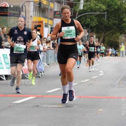 21.09.2025 - PSD Bank Halbmarathon Strokosch-Dieckow http://msf.ph/oto/8944617 21.09.2025 11:48:53 Ziel 1129, 1271, 1659, 1983, 2004, 2053, 2106, 2214, 2307, 2335, 2419, 2438, 2445, 2777 meine-sportfotos.de