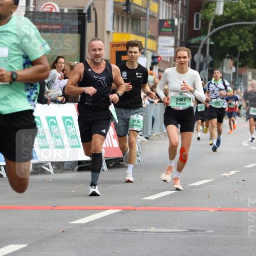 21.09.2025 - PSD Bank Halbmarathon Strokosch-Dieckow http://msf.ph/oto/8944650 21.09.2025 11:49:22 Ziel 1257, 1356, 2010, 2101, 2322, 2463, 2607, 2737, 2830, 3376, 3896, 4010 meine-sportfotos.de