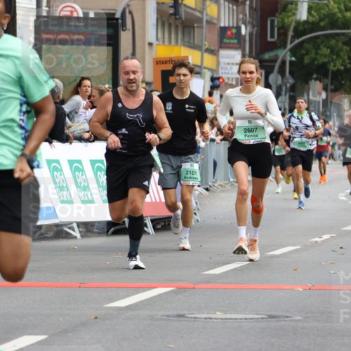 21.09.2025 - PSD Bank Halbmarathon Strokosch-Dieckow http://msf.ph/oto/8944651 21.09.2025 11:49:22 Ziel 1257, 1356, 2010, 2101, 2322, 2463, 2607, 2737, 2830, 3376, 3896, 4010 meine-sportfotos.de