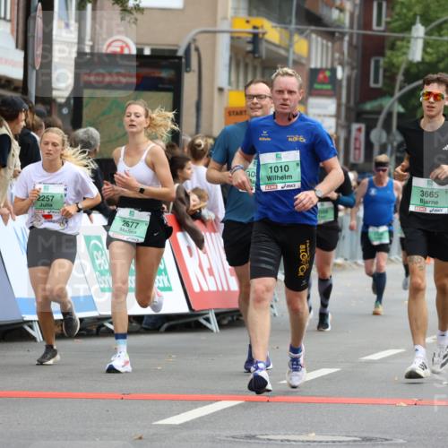 21.09.2025 - PSD Bank Halbmarathon Strokosch-Dieckow http://msf.ph/oto/8944675 21.09.2025 11:49:50 Ziel 1010, 1221, 2056, 2065, 2181, 2257, 2362, 2462, 2527, 2677, 3086, 3665, 3941 meine-sportfotos.de