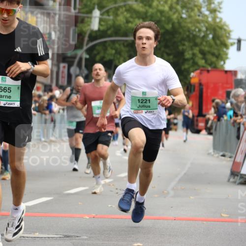 21.09.2025 - PSD Bank Halbmarathon Strokosch-Dieckow http://msf.ph/oto/8944687 21.09.2025 11:49:53 Ziel 1010, 1221, 1328, 2056, 2181, 2257, 2462, 2601, 2677, 3086, 3665, 3941 meine-sportfotos.de