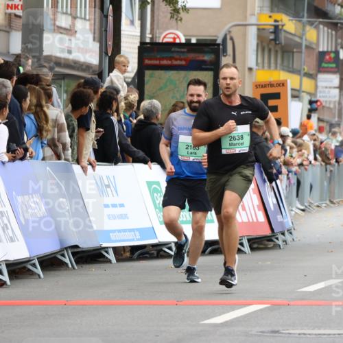 21.09.2025 - PSD Bank Halbmarathon Strokosch-Dieckow http://msf.ph/oto/8944830 21.09.2025 11:51:35 Ziel 1150, 1375, 2163, 2510, 2638 meine-sportfotos.de