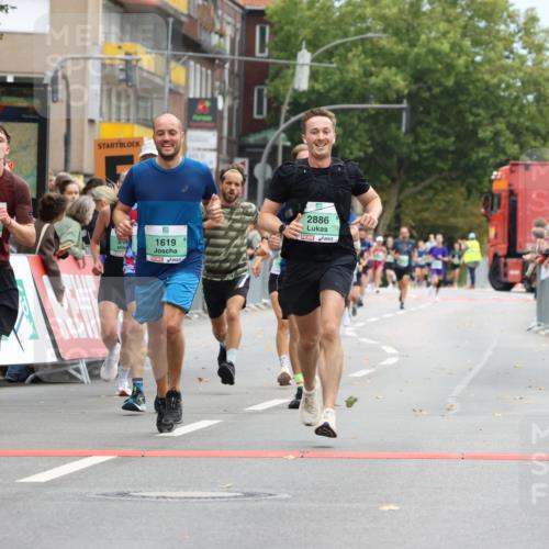 21.09.2025 - PSD Bank Halbmarathon Strokosch-Dieckow http://msf.ph/oto/8944846 21.09.2025 11:51:41 Ziel 1150, 1375, 1581, 1619, 2163, 2169, 2382, 2476, 2539, 2638, 2886, 2988 meine-sportfotos.de