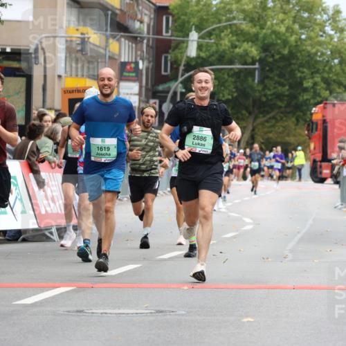 21.09.2025 - PSD Bank Halbmarathon Strokosch-Dieckow http://msf.ph/oto/8944847 21.09.2025 11:51:41 Ziel 1150, 1375, 1581, 1619, 2163, 2169, 2382, 2476, 2539, 2638, 2886, 2988 meine-sportfotos.de