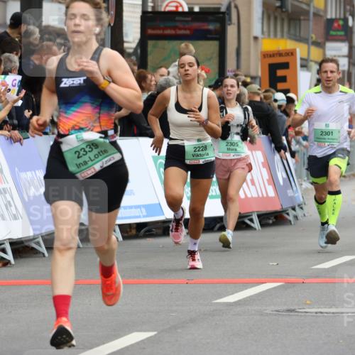 21.09.2025 - PSD Bank Halbmarathon Strokosch-Dieckow http://msf.ph/oto/8944943 21.09.2025 11:52:51 Ziel 1102, 1298, 2228, 2301, 2305, 2339 meine-sportfotos.de