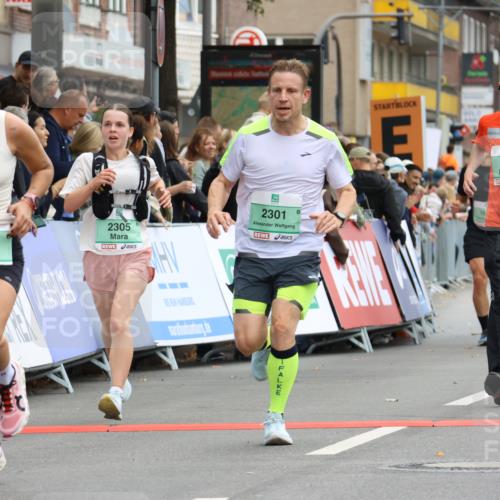 21.09.2025 - PSD Bank Halbmarathon Strokosch-Dieckow http://msf.ph/oto/8944948 21.09.2025 11:52:52 Ziel 1102, 1298, 1647, 2228, 2301, 2305, 2339 meine-sportfotos.de
