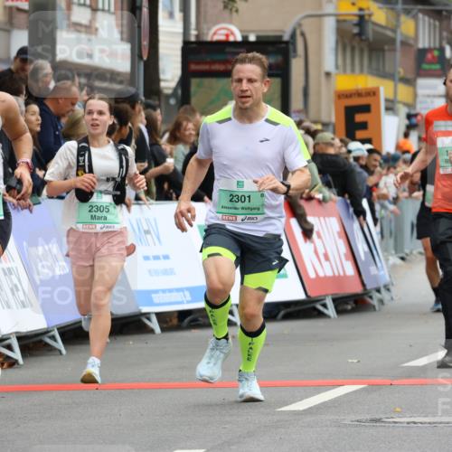 21.09.2025 - PSD Bank Halbmarathon Strokosch-Dieckow http://msf.ph/oto/8944949 21.09.2025 11:52:52 Ziel 1102, 1298, 1647, 2228, 2301, 2305, 2339 meine-sportfotos.de