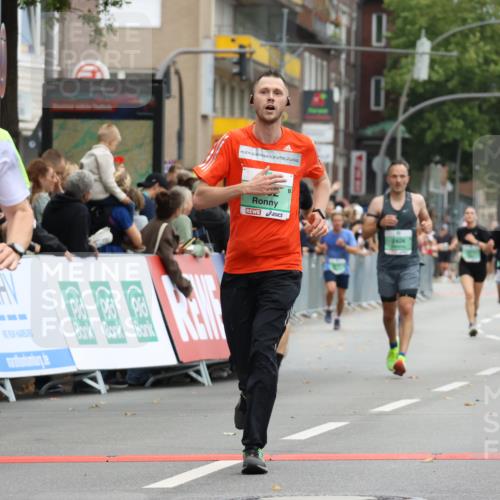 21.09.2025 - PSD Bank Halbmarathon Strokosch-Dieckow http://msf.ph/oto/8944950 21.09.2025 11:52:53 Ziel 1102, 1298, 1647, 2228, 2301, 2305, 2339, 2404 meine-sportfotos.de