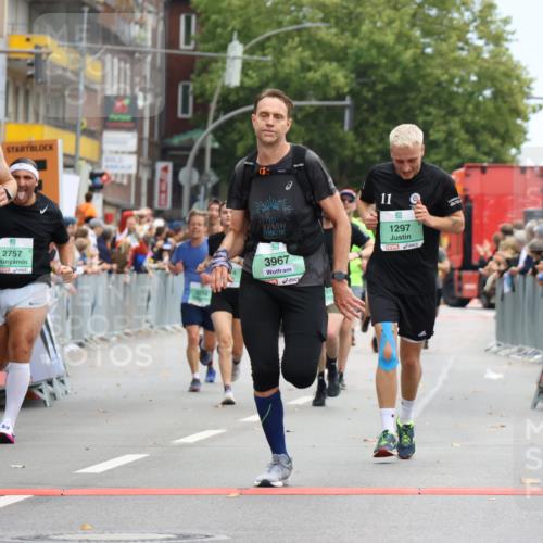 21.09.2025 - PSD Bank Halbmarathon Strokosch-Dieckow http://msf.ph/oto/8944960 21.09.2025 11:52:59 Ziel 1102, 1297, 1298, 1647, 2228, 2301, 2305, 2339, 2404, 2515, 2757, 3967 meine-sportfotos.de