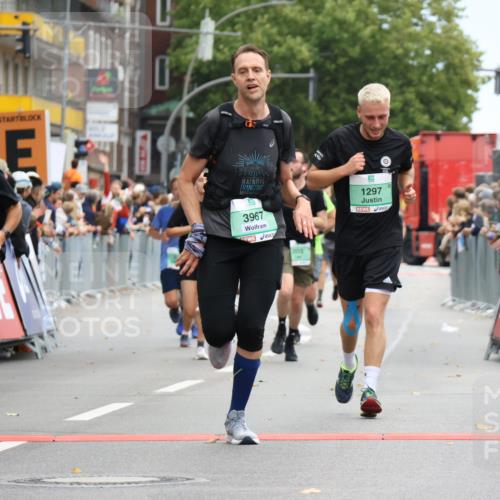 21.09.2025 - PSD Bank Halbmarathon Strokosch-Dieckow http://msf.ph/oto/8944966 21.09.2025 11:53:00 Ziel 1102, 1297, 1298, 1647, 2228, 2301, 2305, 2374, 2404, 2515, 2757, 3967 meine-sportfotos.de