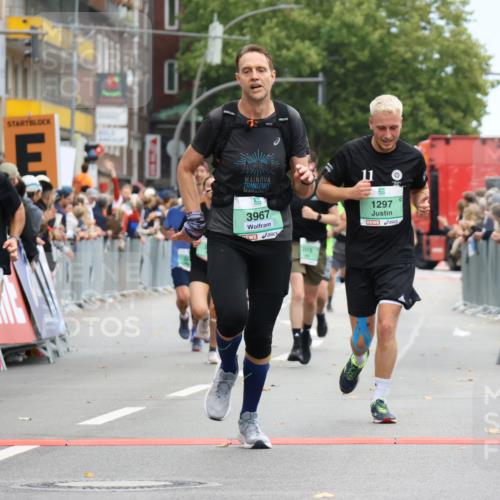 21.09.2025 - PSD Bank Halbmarathon Strokosch-Dieckow http://msf.ph/oto/8944967 21.09.2025 11:53:00 Ziel 1102, 1297, 1298, 1647, 2228, 2301, 2305, 2374, 2404, 2515, 2757, 3967 meine-sportfotos.de