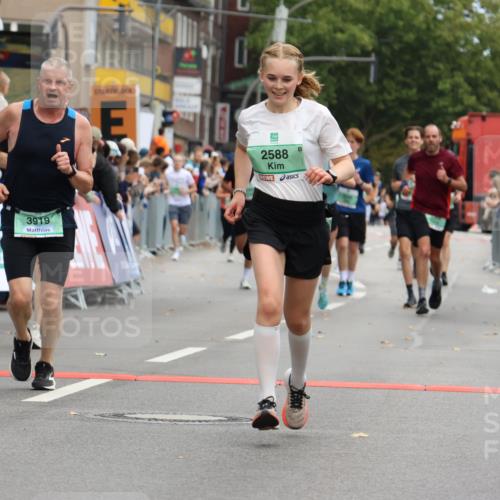 21.09.2025 - PSD Bank Halbmarathon Strokosch-Dieckow http://msf.ph/oto/8944982 21.09.2025 11:53:19 Ziel 1079, 1366, 1770, 2427, 2459, 2588, 2813, 2861, 2871, 2876, 3919, 4050 meine-sportfotos.de