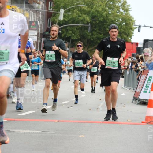 21.09.2025 - PSD Bank Halbmarathon Strokosch-Dieckow http://msf.ph/oto/8945006 21.09.2025 11:53:31 Ziel 1254, 1366, 1724, 1770, 2199, 2246, 2309, 2401, 2537, 2552, 2625, 2687, 2804, 2876, 2947, 3901 meine-sportfotos.de