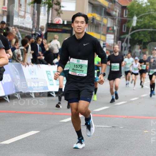 21.09.2025 - PSD Bank Halbmarathon Strokosch-Dieckow http://msf.ph/oto/8945016 21.09.2025 11:53:42 Ziel 1396, 1572, 1724, 1752, 2304, 2401, 2537, 2545, 2625, 2687, 2804, 2805, 2991, 3901, 3997 meine-sportfotos.de