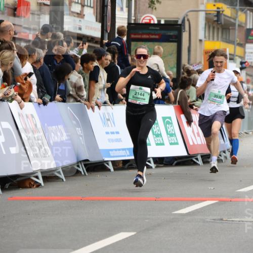21.09.2025 - PSD Bank Halbmarathon Strokosch-Dieckow http://msf.ph/oto/8945031 21.09.2025 11:54:01 Ziel 2144, 2420, 2461, 2505, 2736, 2848, 2863, 3037, 3938 meine-sportfotos.de